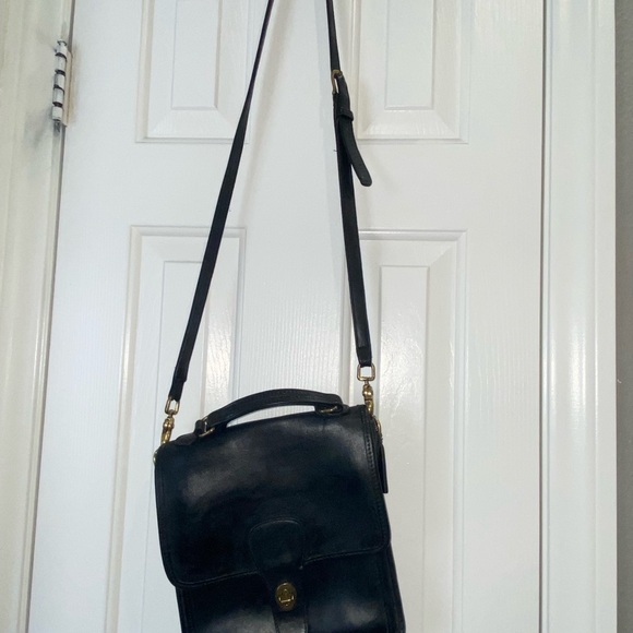 Vintage Coach 1980’ cross body Bag - Picture 15 of 15